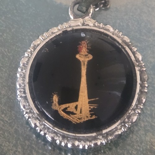 Vtg 1962 world fair - fair, pendant